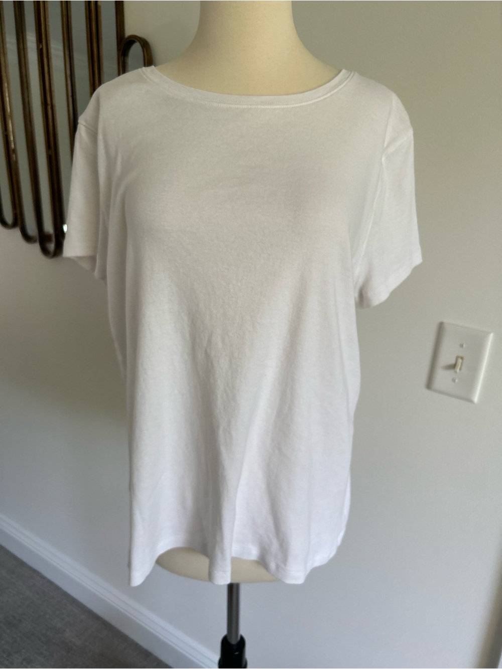 St John’s Bay Classic Women's White Crewneck Tee Never Worn XL